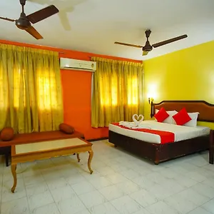 https://dwaraka-hotel.kerala-hotels.net