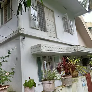 https://jestine-home-home.kerala-hotels.net