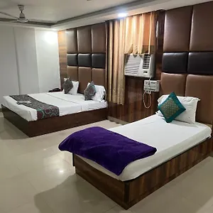 https://hotel-le-mount-near-igi-airport.hotelsdelhi.org