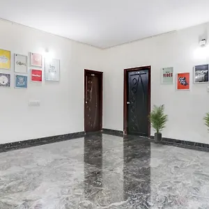 O Pool Hotel